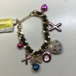 Betsey Johnson New XO Pearl Heart Bracelet